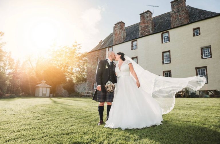 Wedderliehouse BandGkiss 768x501