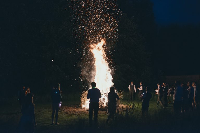 WeddingBonfire 768x512