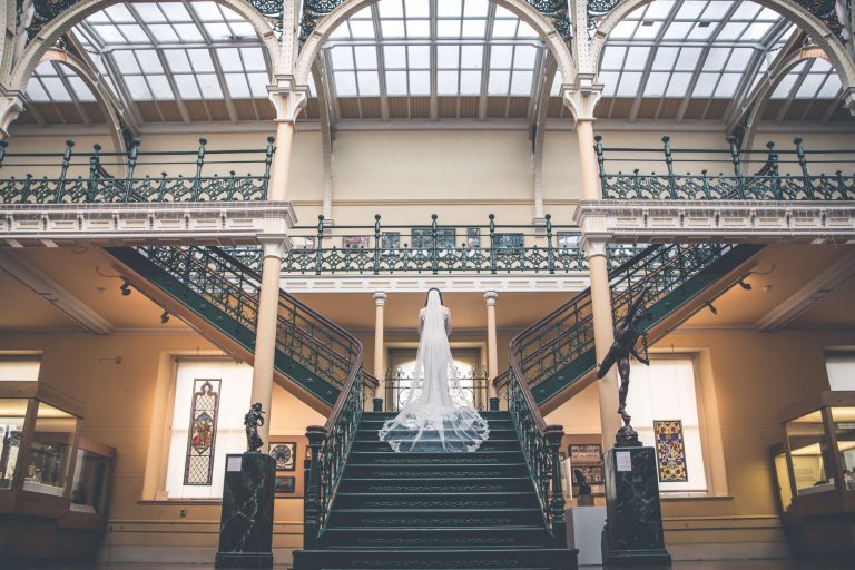 WeddingShoot18BrideonIGStairs 768x512