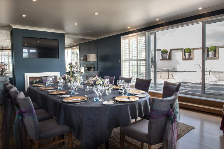 WeddingTable 768x513