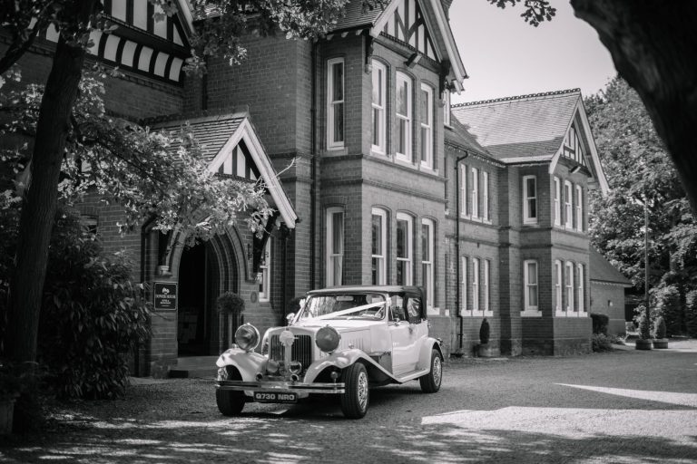 WeddingcaroutfrontsmallMP 768x512