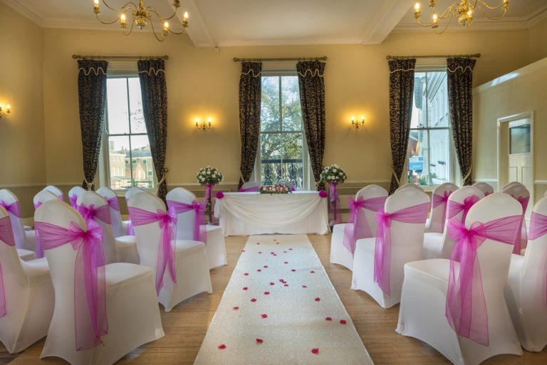 White Hart Boston wedding set 3 uhe4x9 768x513