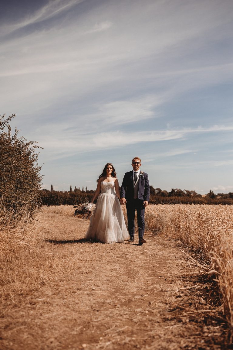 Y0A1524 websize 768x1152