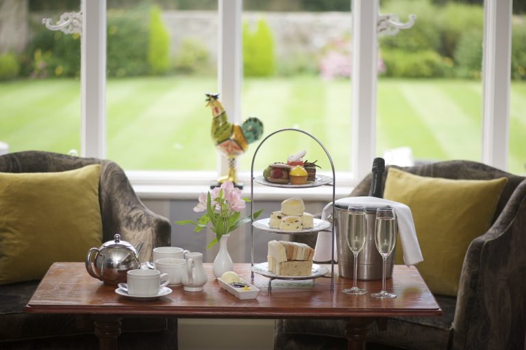 YourstoStaymiddle2ndleft 768x511