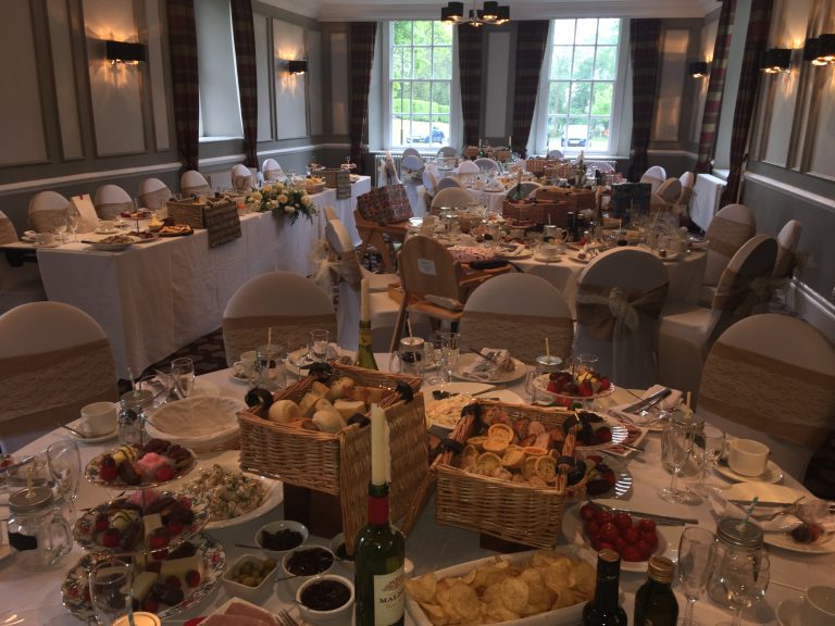 a1c889a9 befe 4943 b60f f81215683971 Hall Picnic 6 768x576