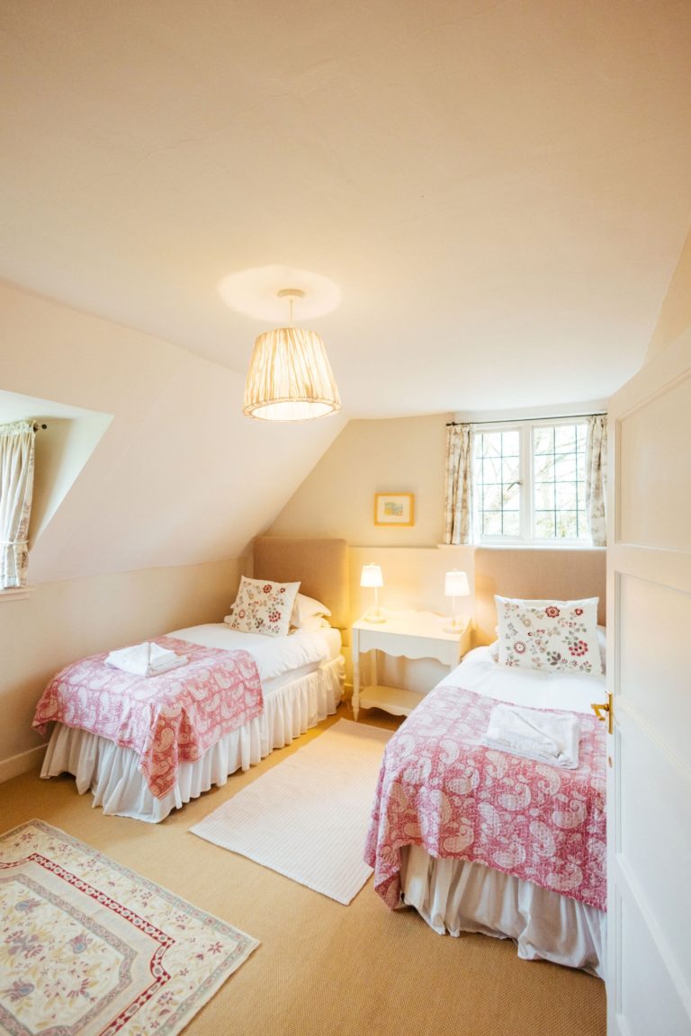 a2aca1bc b75a 4404 80a1 773a6eb2f8e1 768x1152