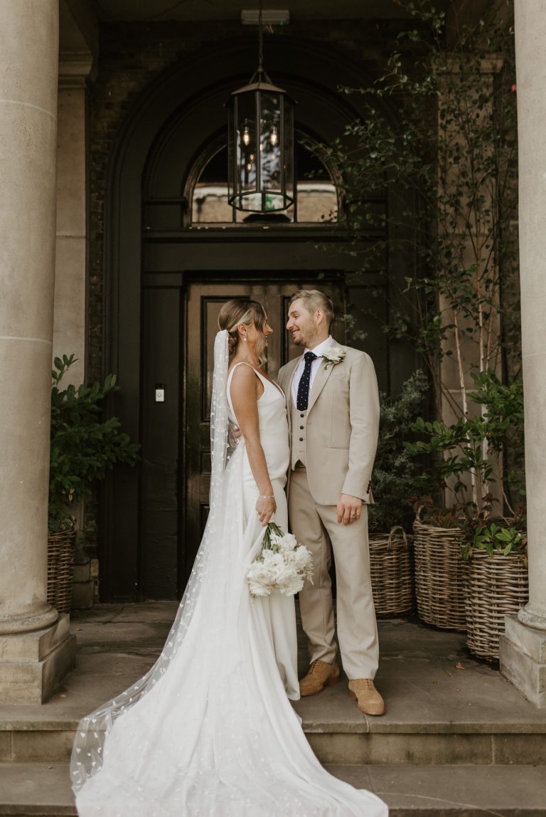 a42ab88c 6aea 426c 8f28 8d6310ad450e 768x1148