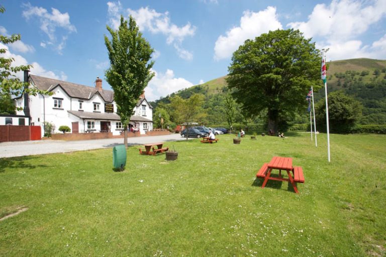 a8zzcnjaxrolotbgeuwk 768x512