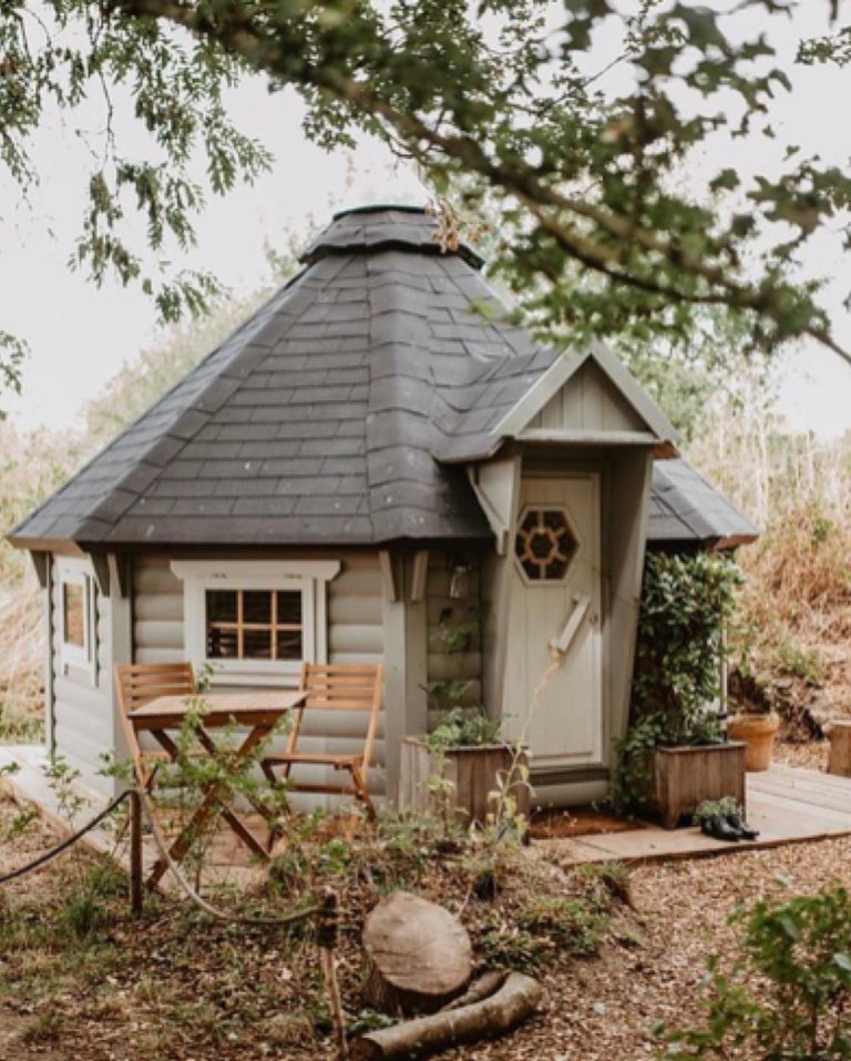 aaf17039 76b3 41f2 9adc aaa4be0cb4d2 768x957