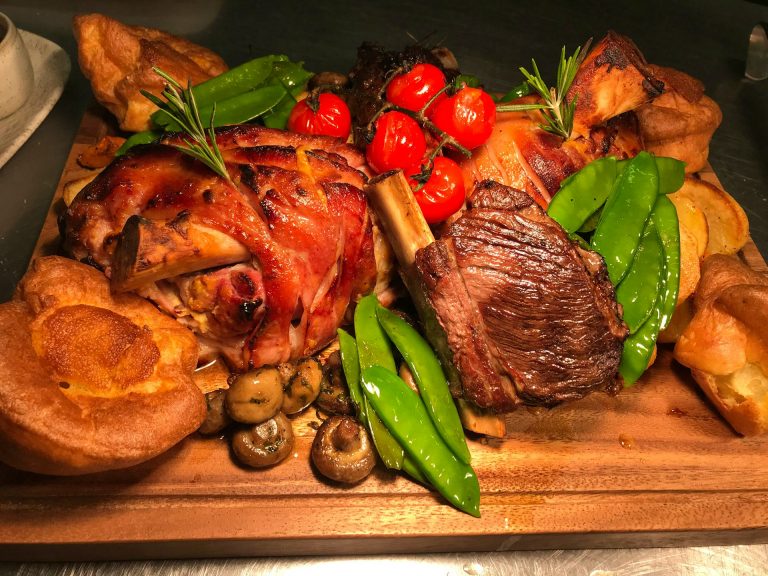 abe16778 sunday roast 15102024015521 768x576