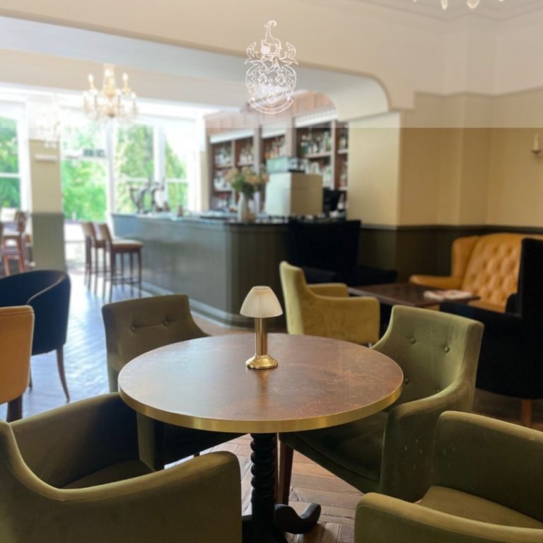 abf936ae 17fe 4175 a845 8eafc26fee3a 768x768