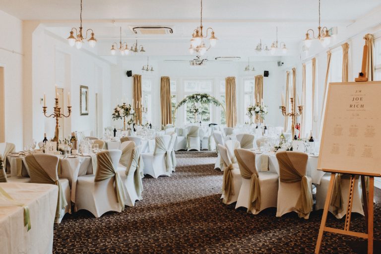 acc698ff cead 4efc b2e1 095f1627678a 768x512