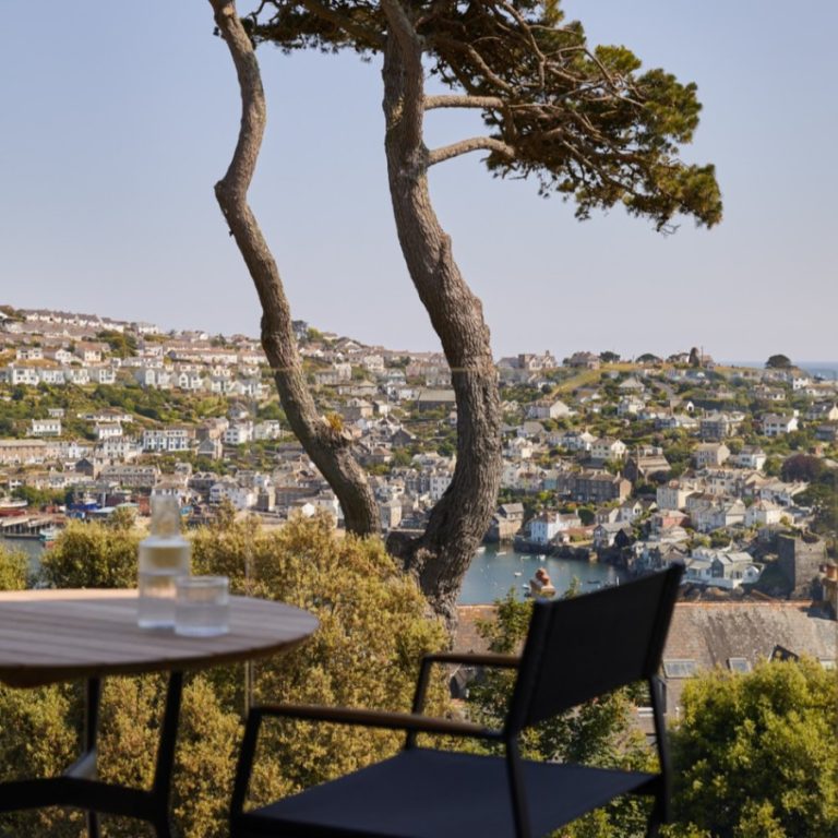 ad049440 7583 4f21 be04 fa50f4f8bb68 768x768