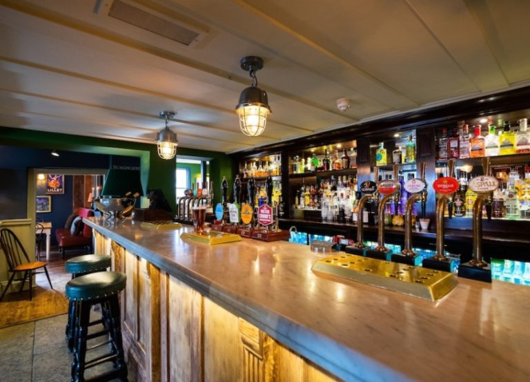 adae3ebb b932 4c10 9517 b3a86c0e2149 768x553