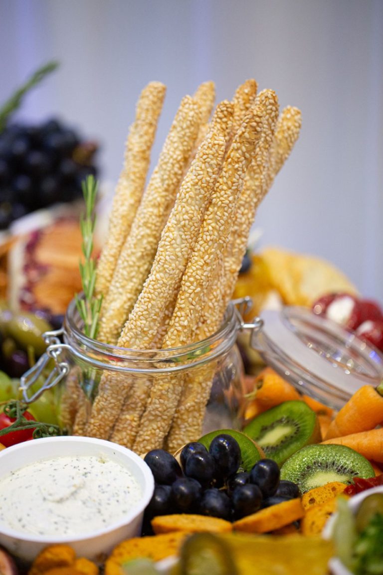 ae989dd3 4cd0 4b1a accd 260810433089 768x1152