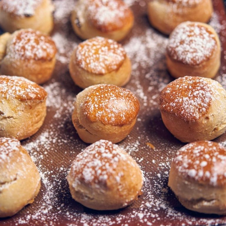 afternoon tea 40475776843 o 15042021080450 768x768