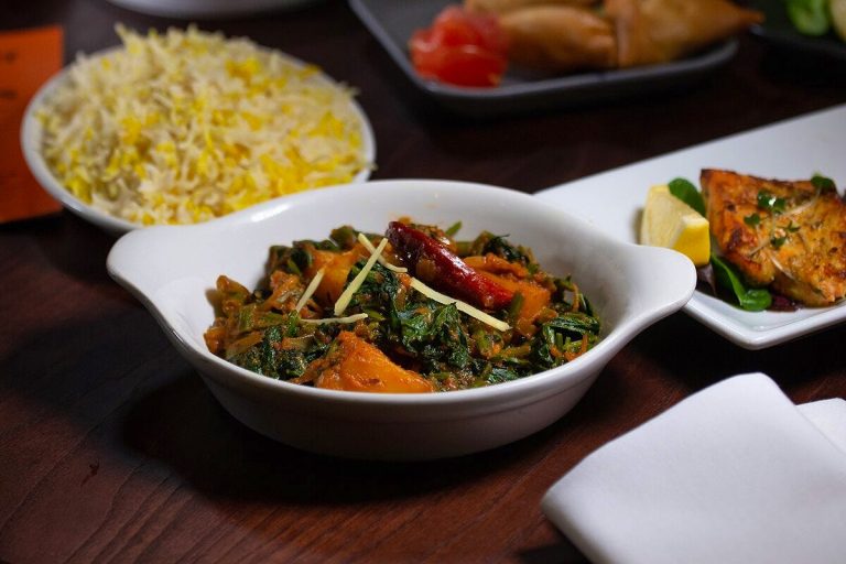 aloo palak 22022024094614 768x512