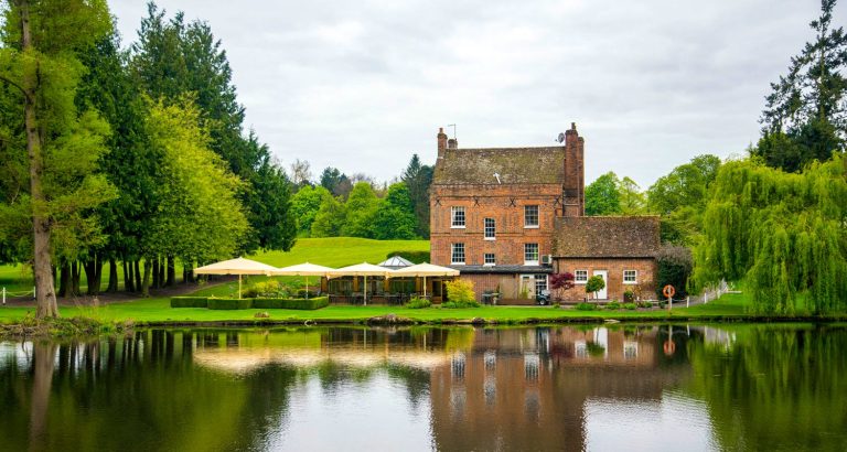 auberge du lac 2018 web exterior 768x410