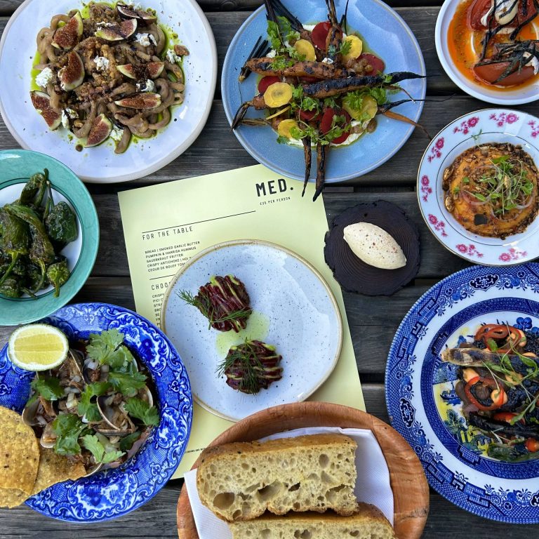 autumn table 20092023093811 768x768