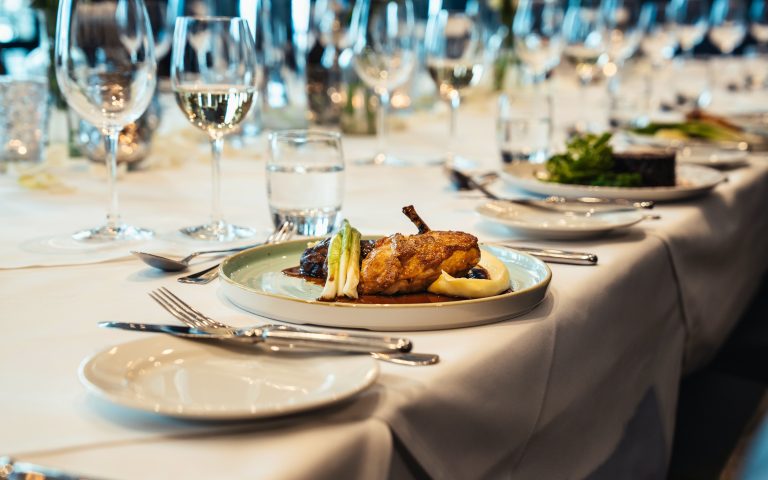 aviator wedding photos 13 25062024120327 768x480