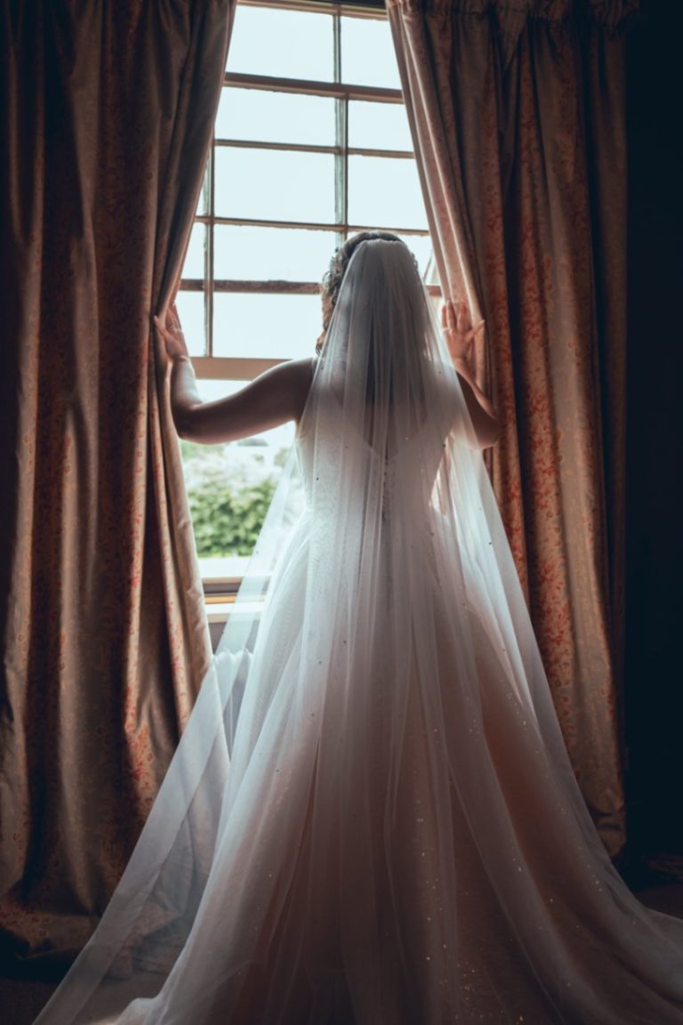 b9ffe1f4 6012 43de 8759 3cec4b8e1809 768x1152