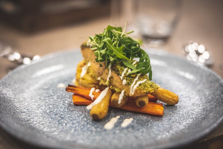 ba09493a f4a4 474f 8fe6 572b8a48693b 768x512