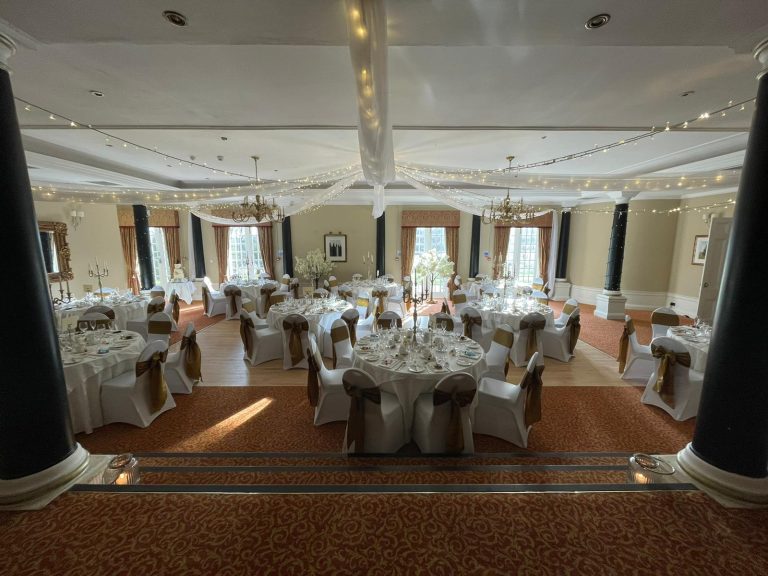 ballroomroundtoptable1 768x576