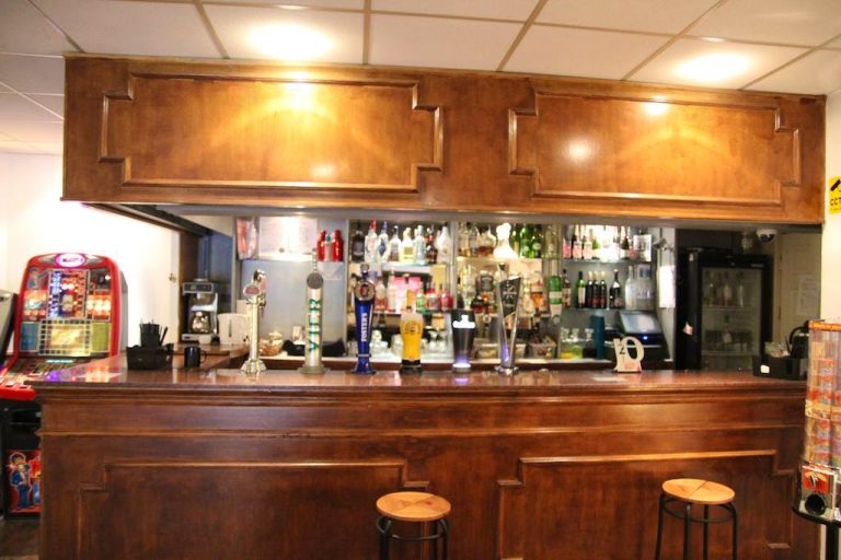 bar 153 29032023012619 768x512