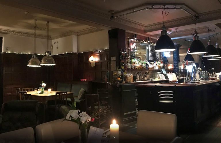 barwithcandles 1200x775 24102023021409 768x496