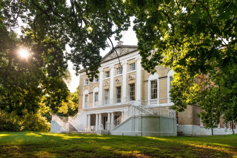 bbda5a80 f1af 434e 8e8c 9481eb387f12 Castle Goring Exterior JennyRutterfordPhotography 1009 768x512