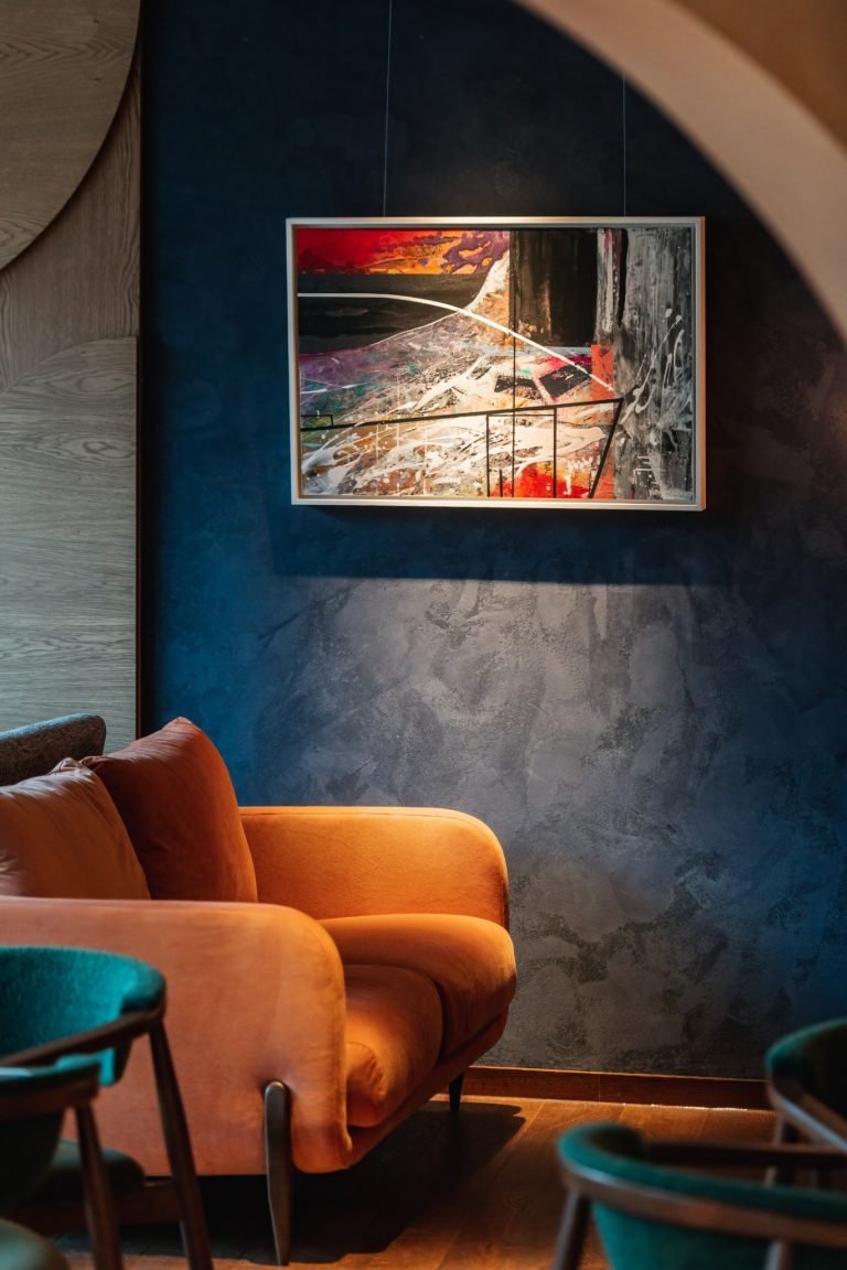 be1a49ed 0373 40aa b240 09ac189f6af9 768x1152