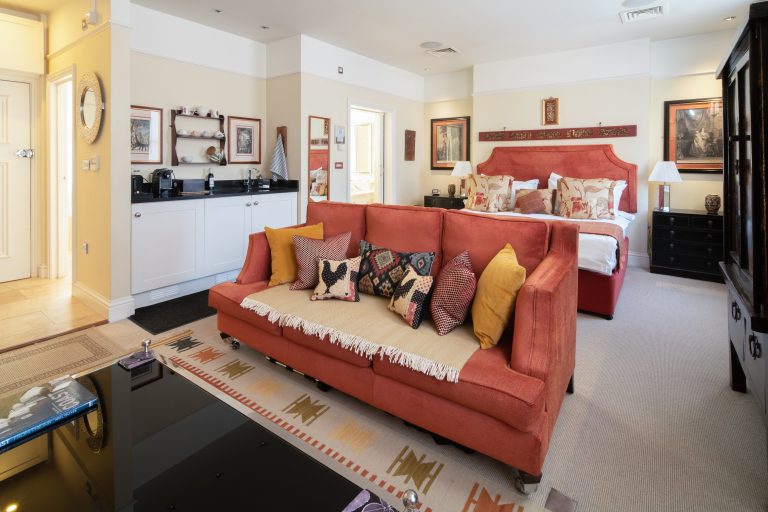 bedrooms feature 16 768x512