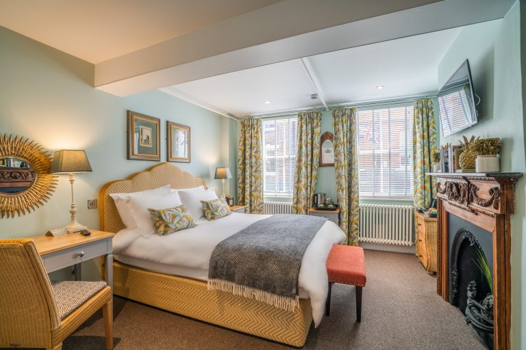 bedrooms feature 5 768x512