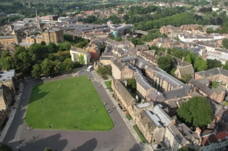 beeecc8d b295 4274 bdab eaca3bbc8453 768x511