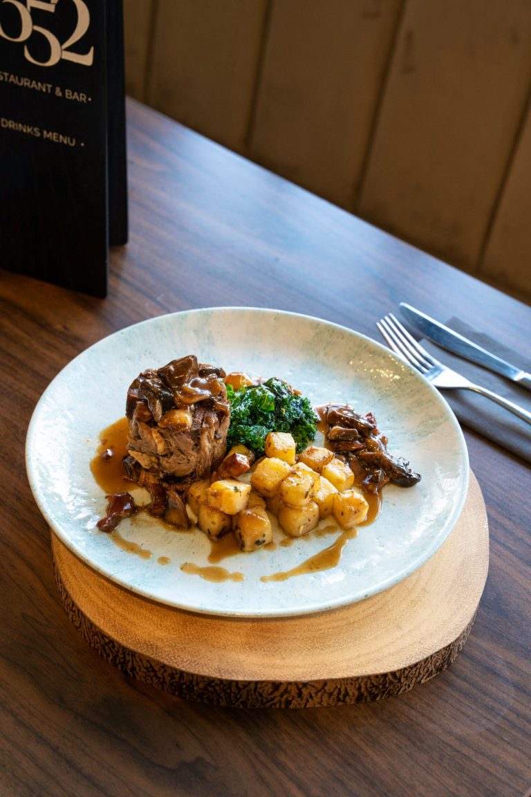 beef bourguignon scaled 12122023030450 768x1152