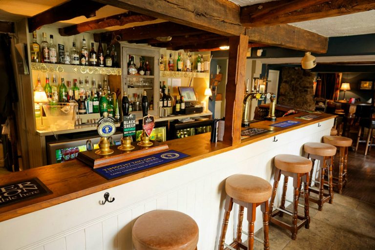 black horse inn kirkby fleetham bar 29032023023904 768x512