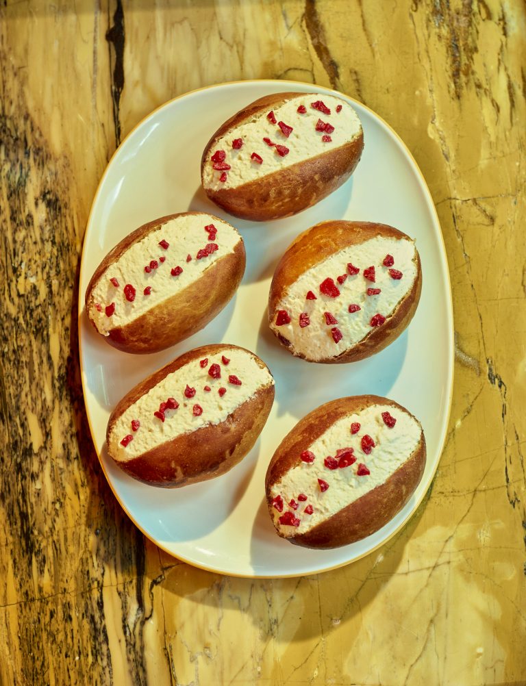 broadwick soho 18180 06022024095731 768x1002