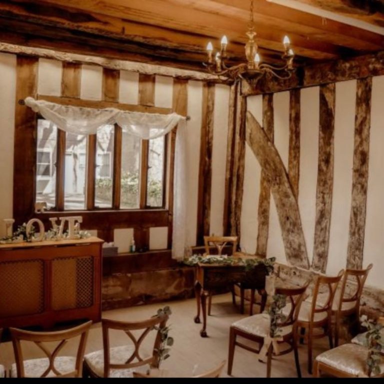 c914e810 f9d1 44fd bfe8 ad8a55e79cfe 768x768