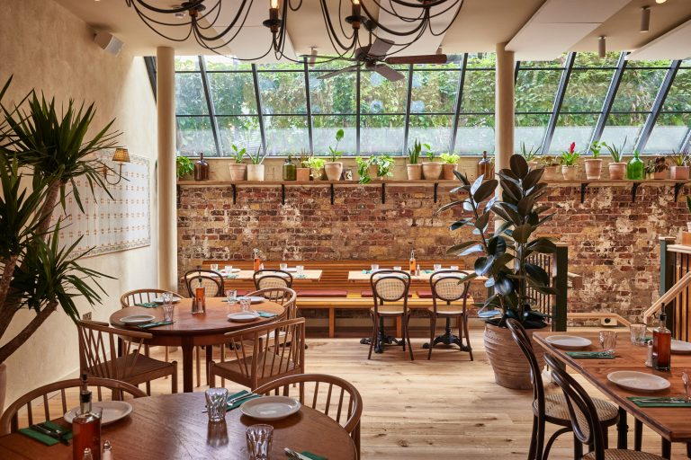 casa do frango piccadilly hero 3 14062024092010 3 768x512