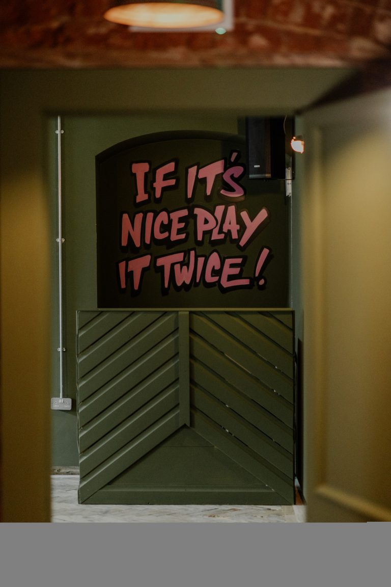 cbf6e0a8 7683 437e bffb 9d1d91515610 768x1152