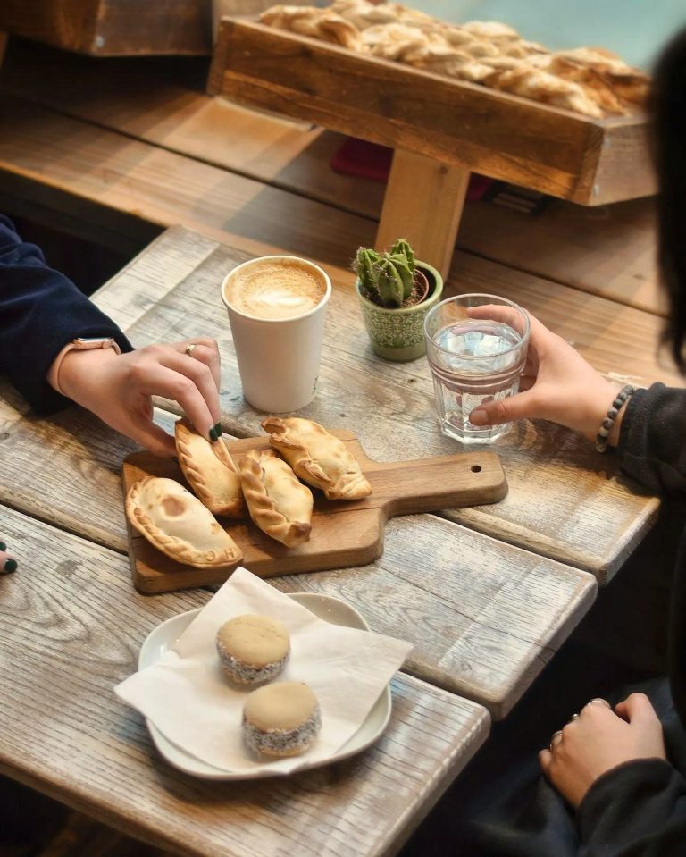 changos review 27042022041135 768x959