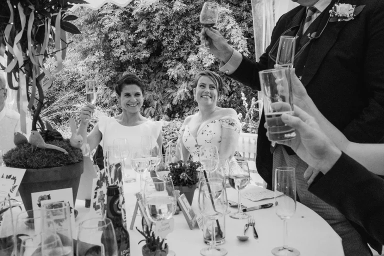 chelsea physic garden london wedding photography 85 2048x1366 1 768x512