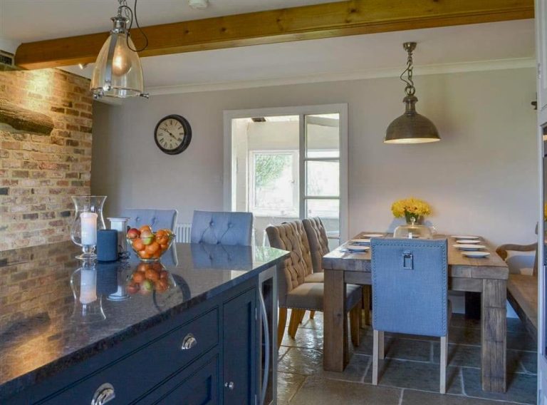 clayfield farm the farmhouse pocklington near york north yorkshire kitchen diner 2 768x568