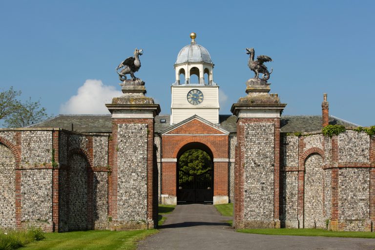 clocktowerentrance 768x512