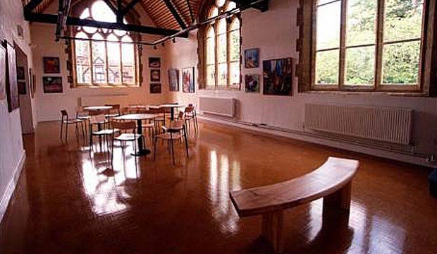 cranartscentre1 interior 620x360 fj8n5i