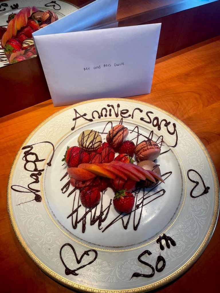 d45b4eb0 0977 43bd 9db9 d4b9d08733c3 768x1024