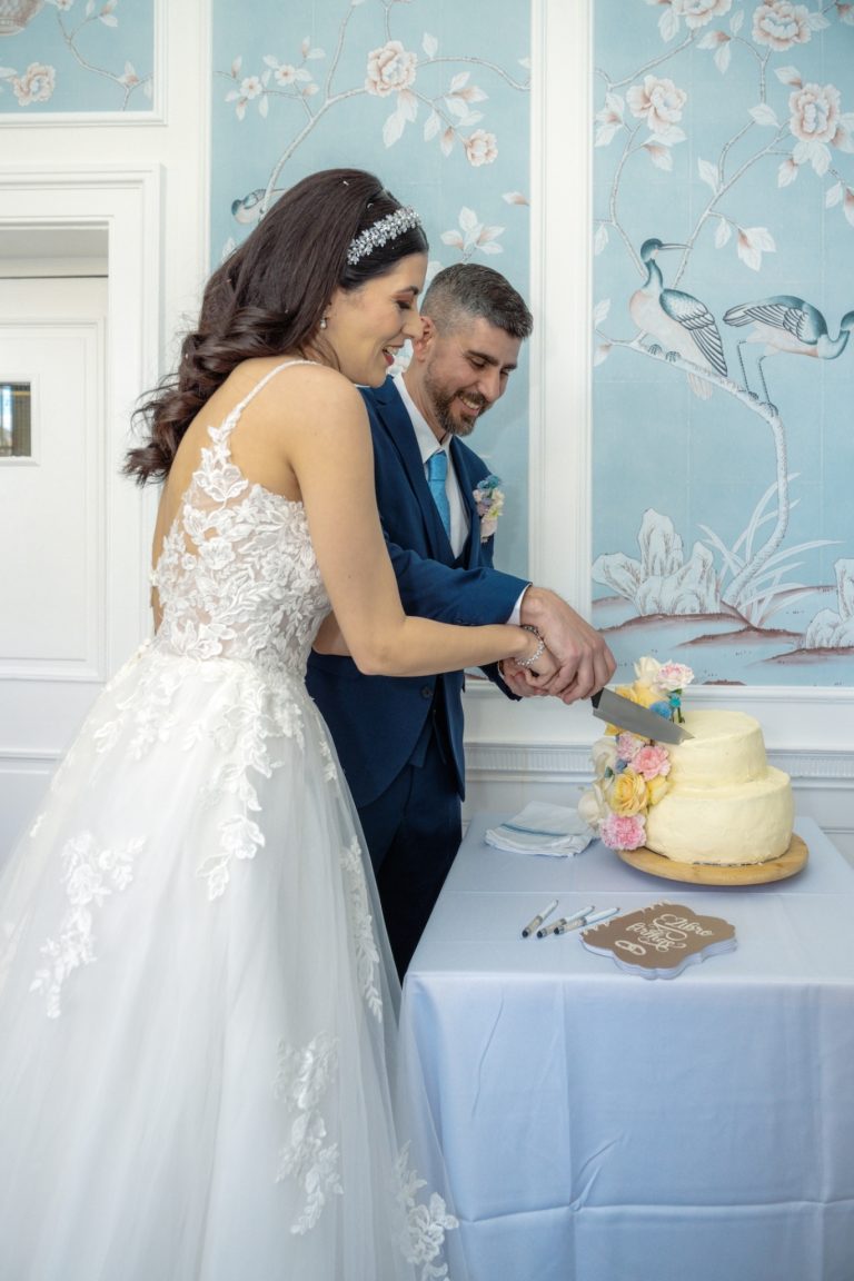 d691f98a 21e5 4e7d 982a bd9cccc633c2 768x1152