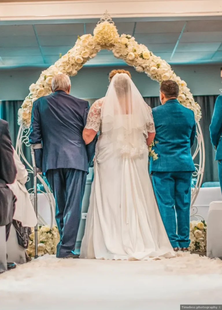 df404510 2e22 4ea7 9df7 401b72cd914c 768x1075