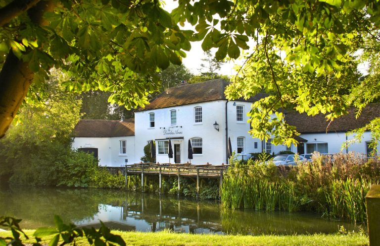 dundas arms 1 scaled 768x496