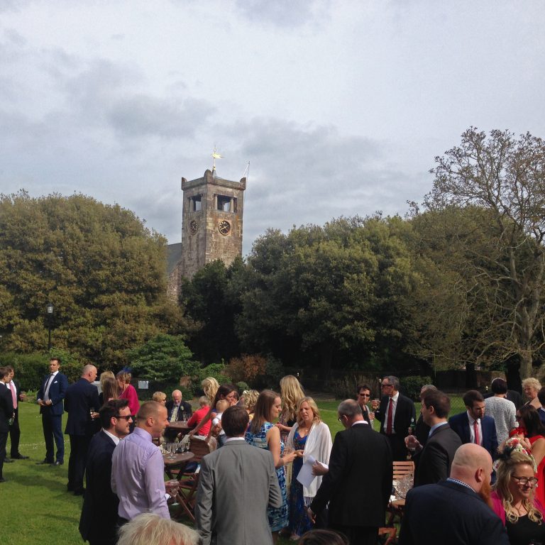 e3b75e34 6eec 40f1 866b 19e7045dda7b Wedding drinks on the lawn 768x768